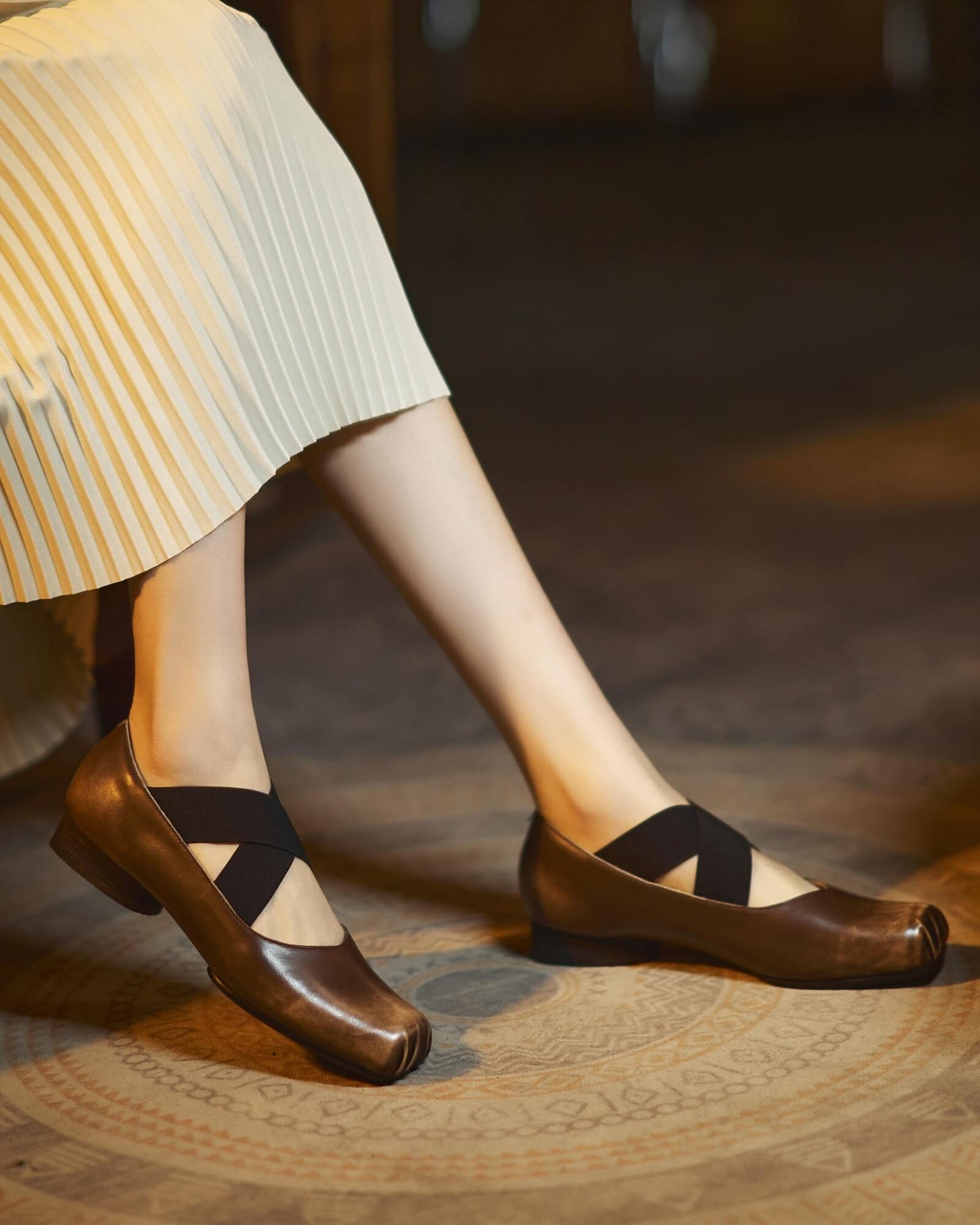 Loma-square-toe-loafers-brown-model