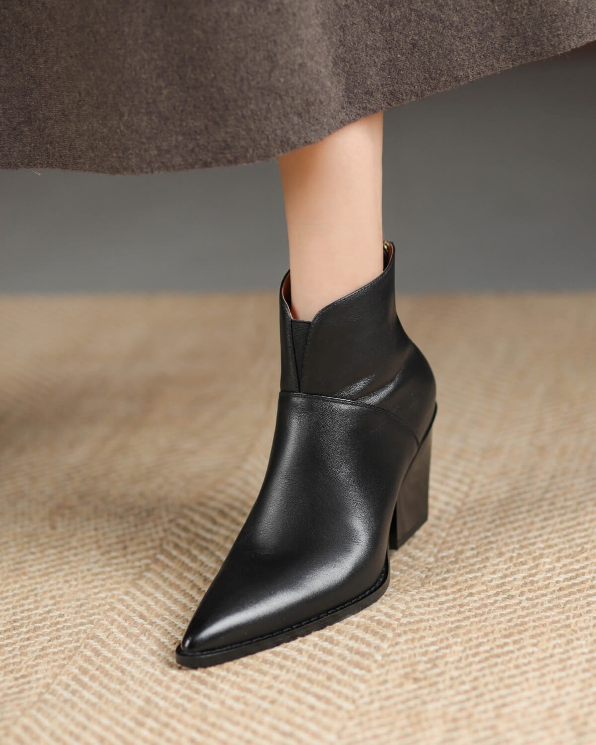 Meru-western-boots-black-leather-model