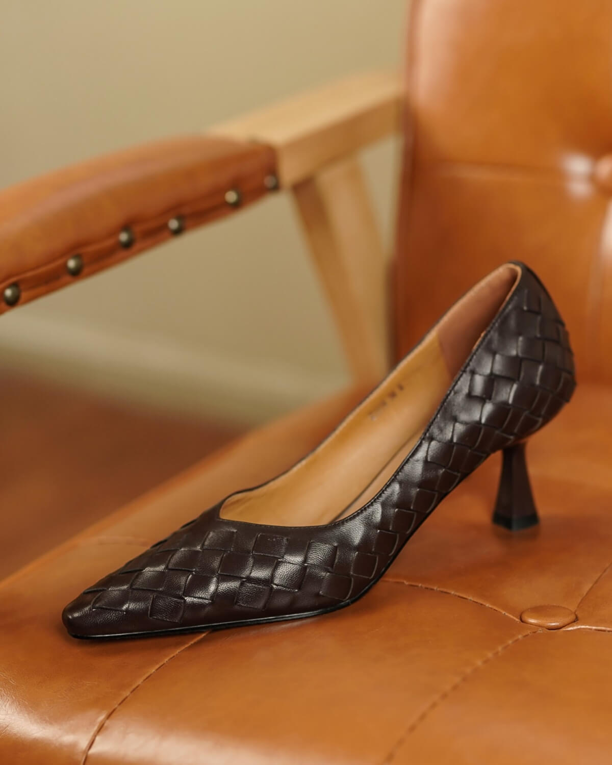 Misora-lambskin-woven-heels-brown