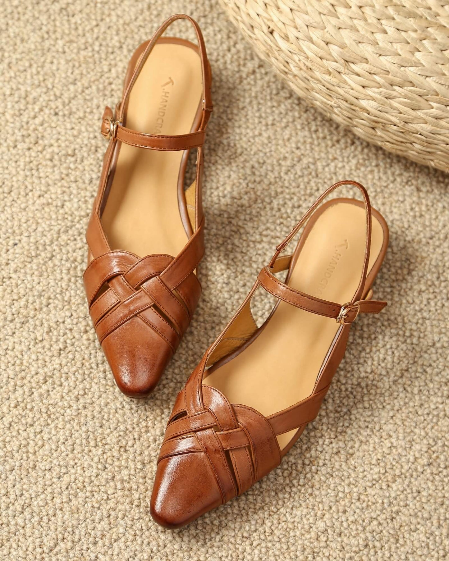 Moda - Woven Leather Sandals