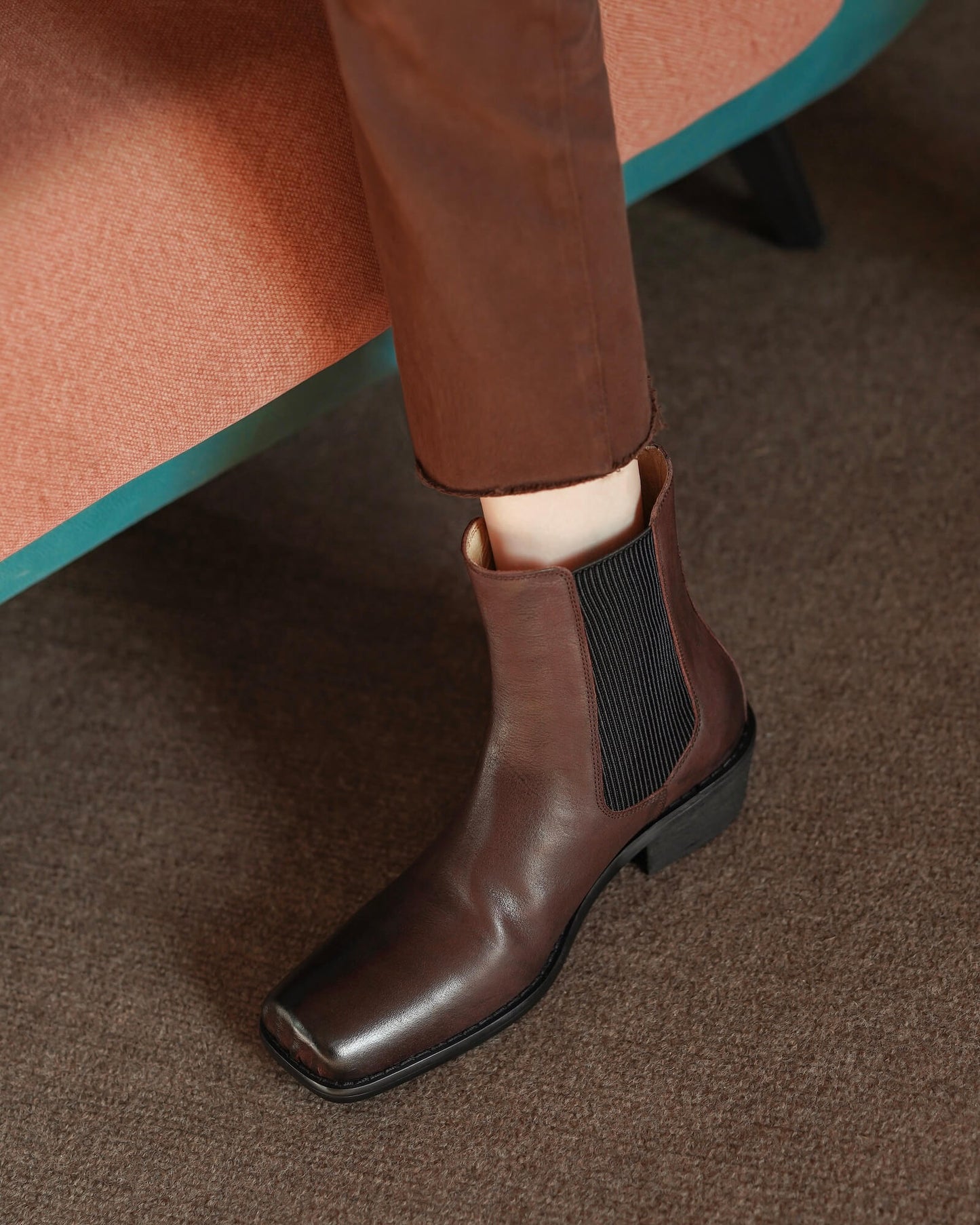 Saly-brown-leather-chelsea-boots-model-1