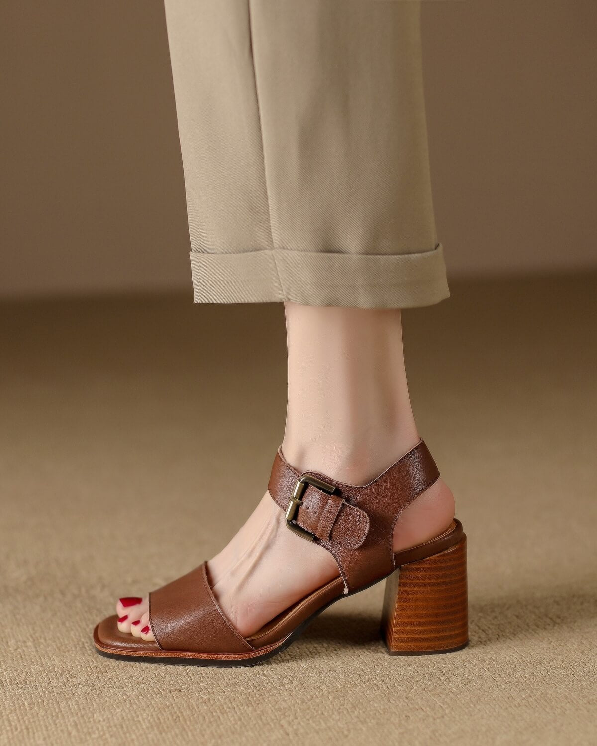 Santo-brown-leather-sandals-model