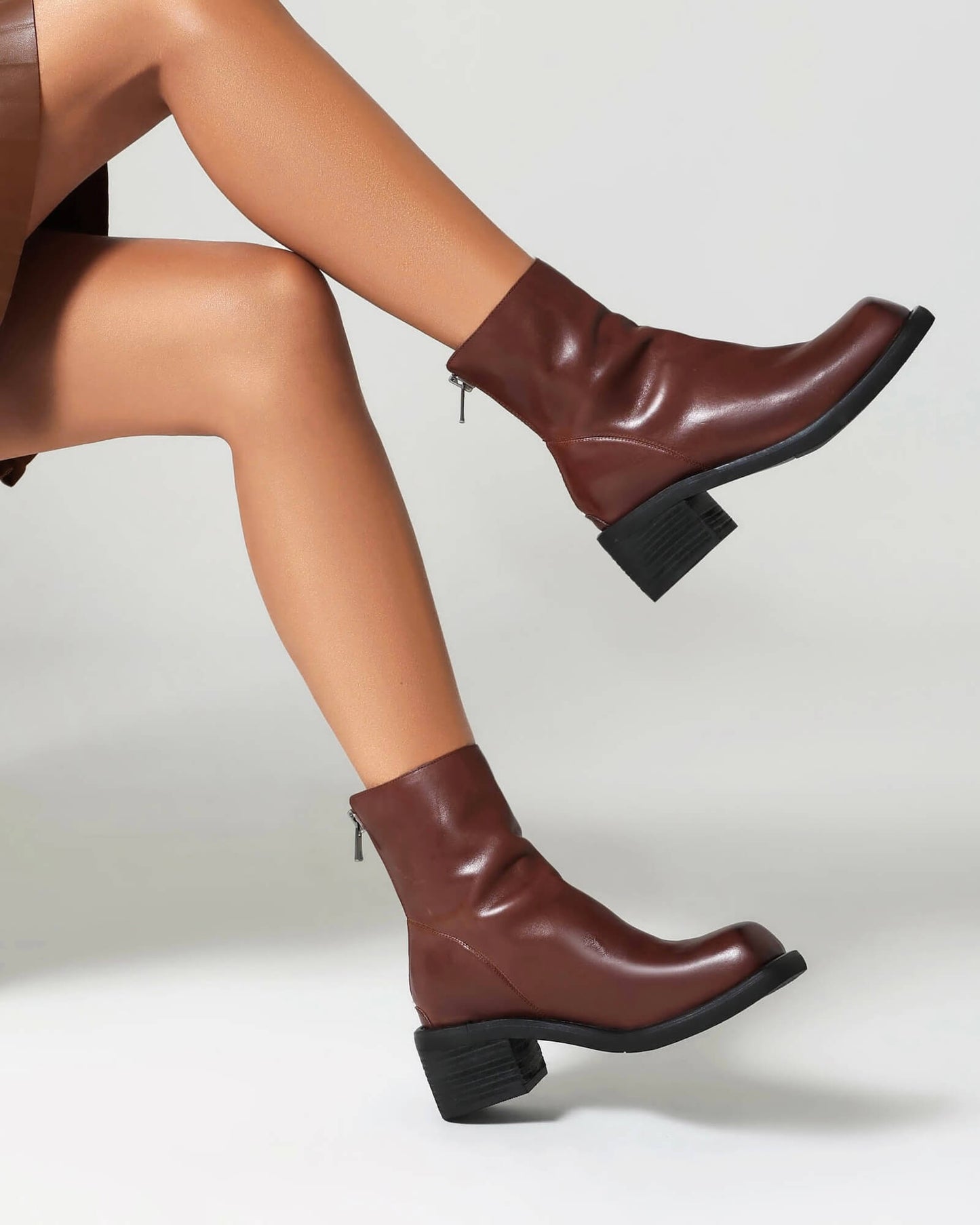 Vefa - Square Toe Boots