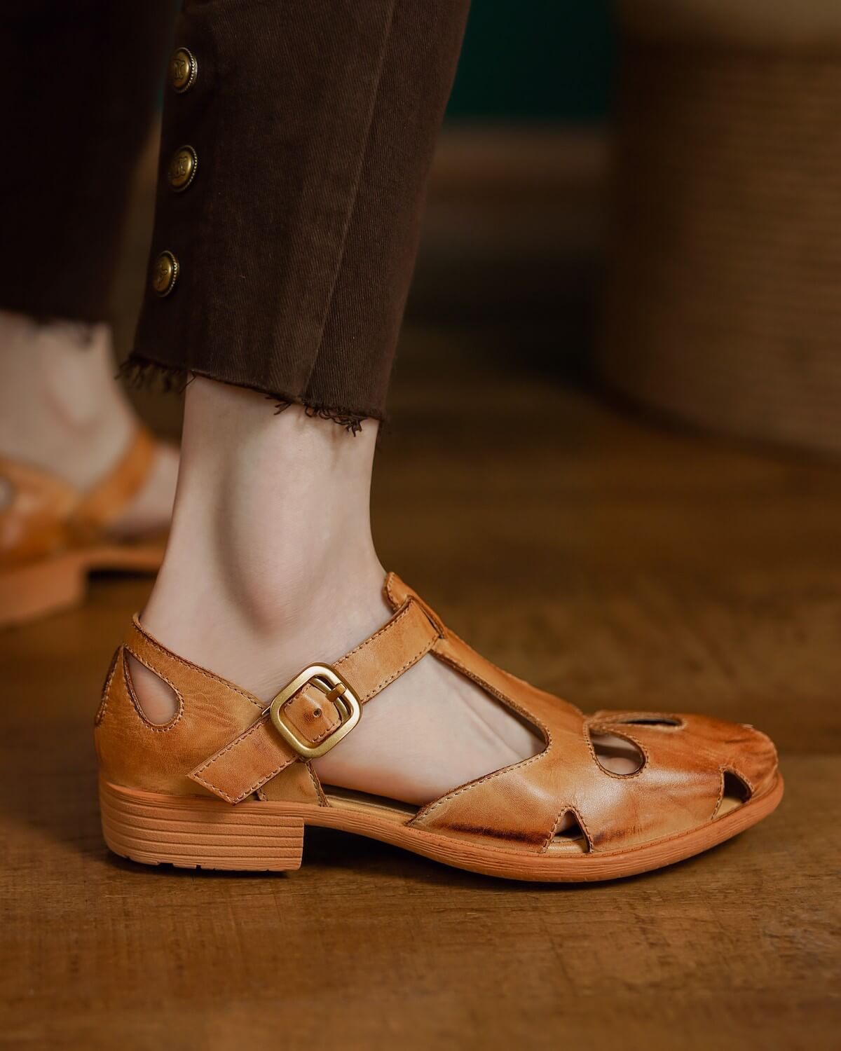 Zadar-tan-leather-sandals-model-1