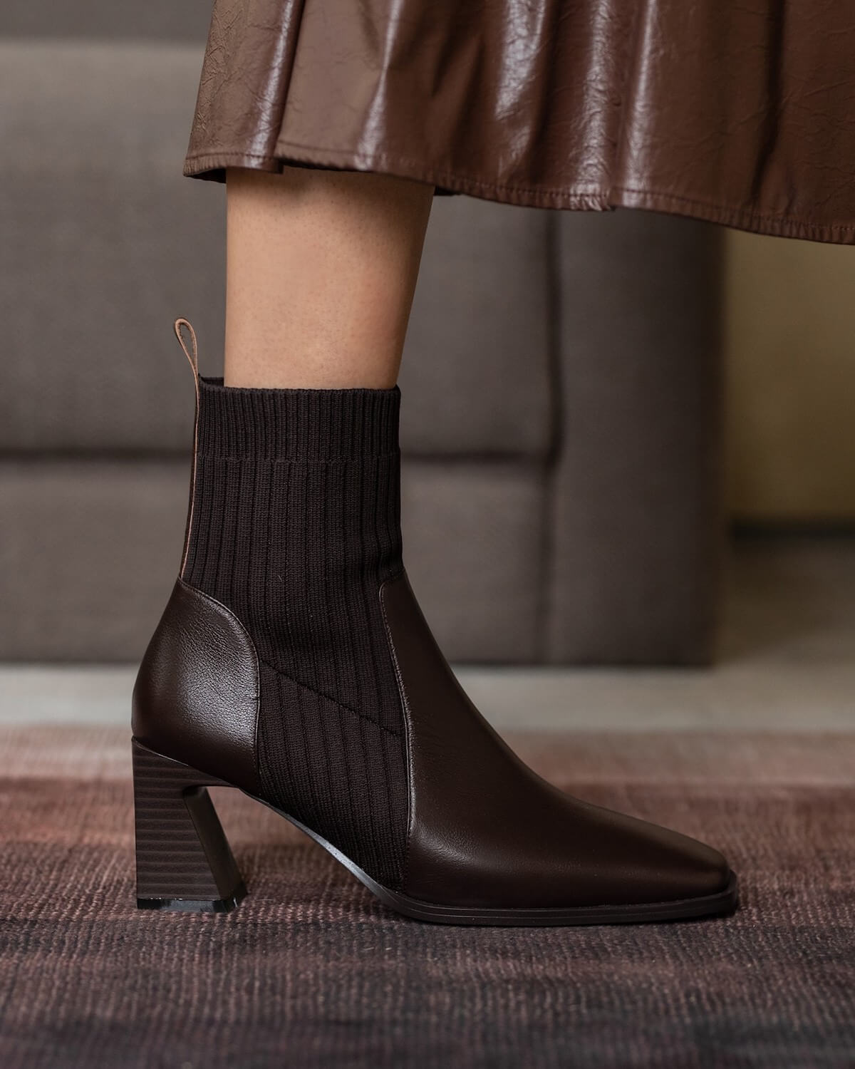 dory-ankle-boots-brown-model-2