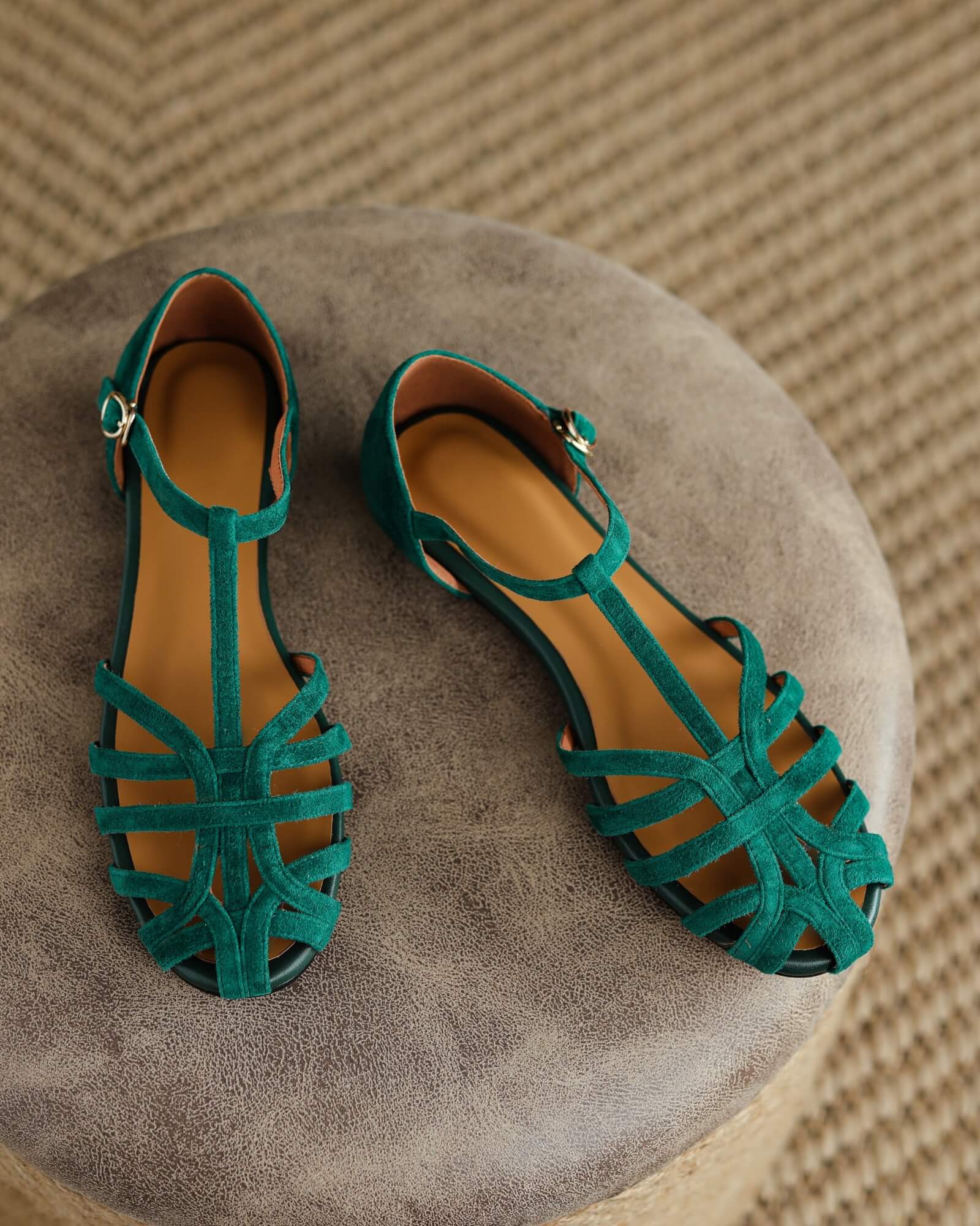 Juno - Sandalias enjauladas en ante