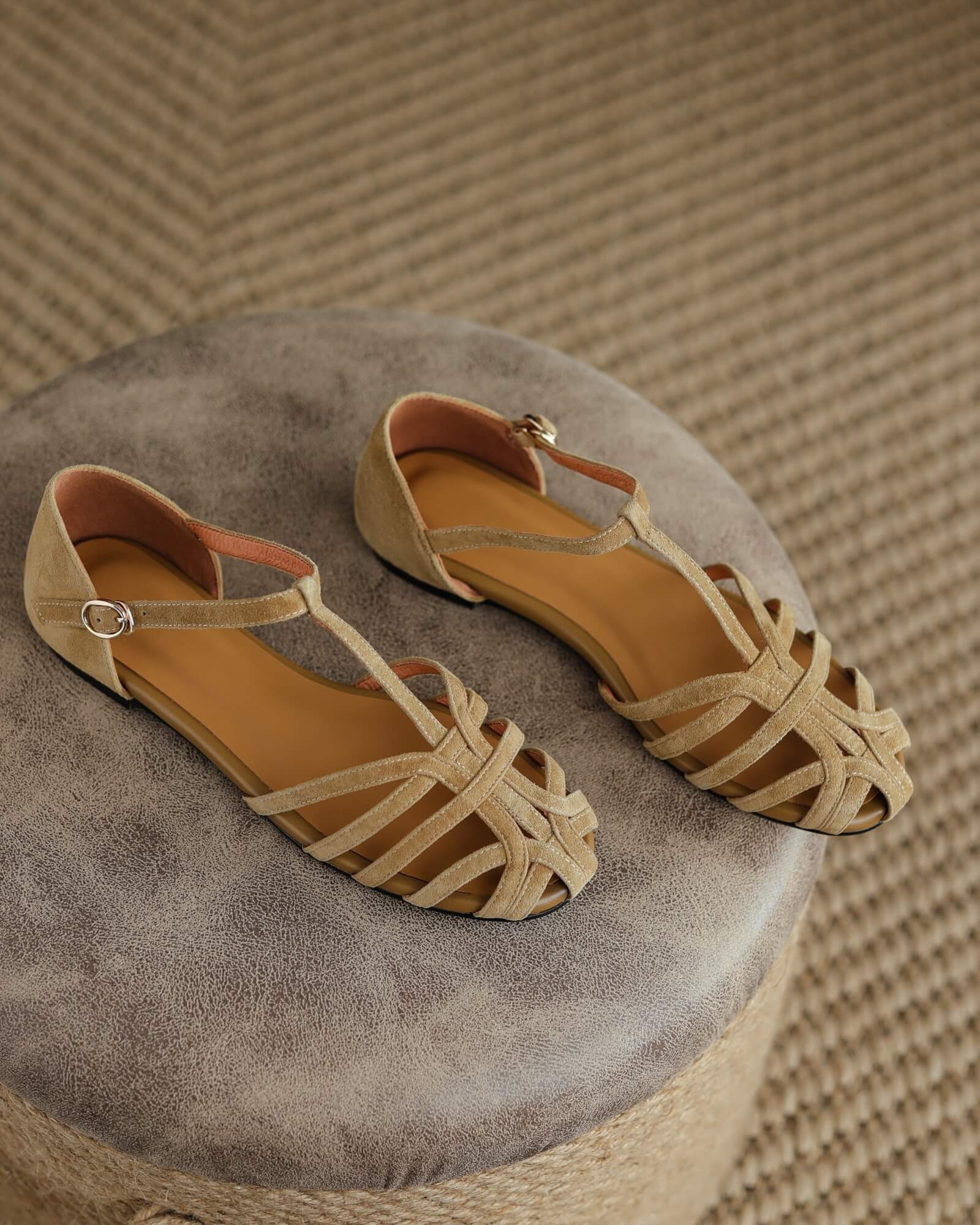 Juno - Sandalias enjauladas en ante