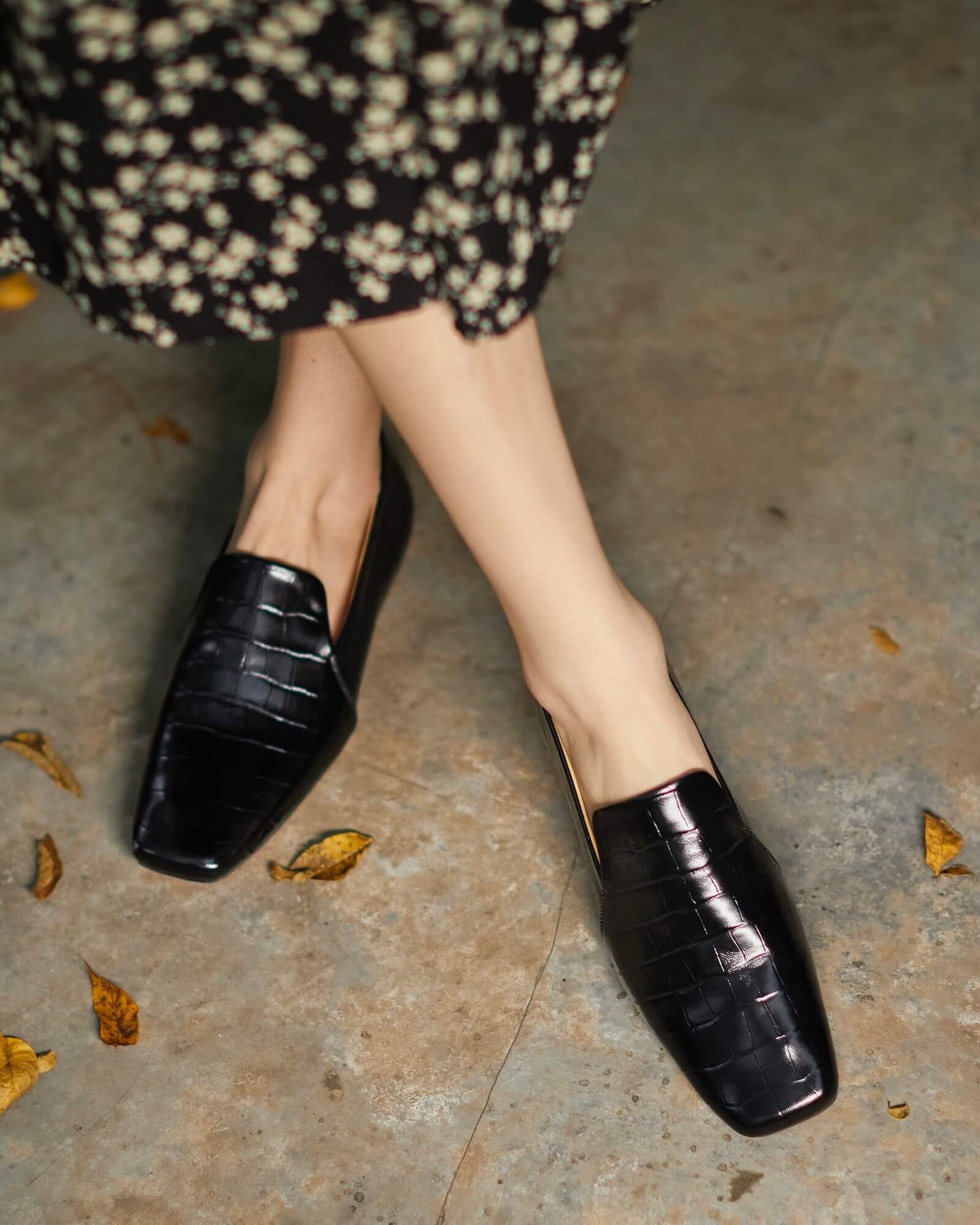 lima-leather-loafers-black-model-1