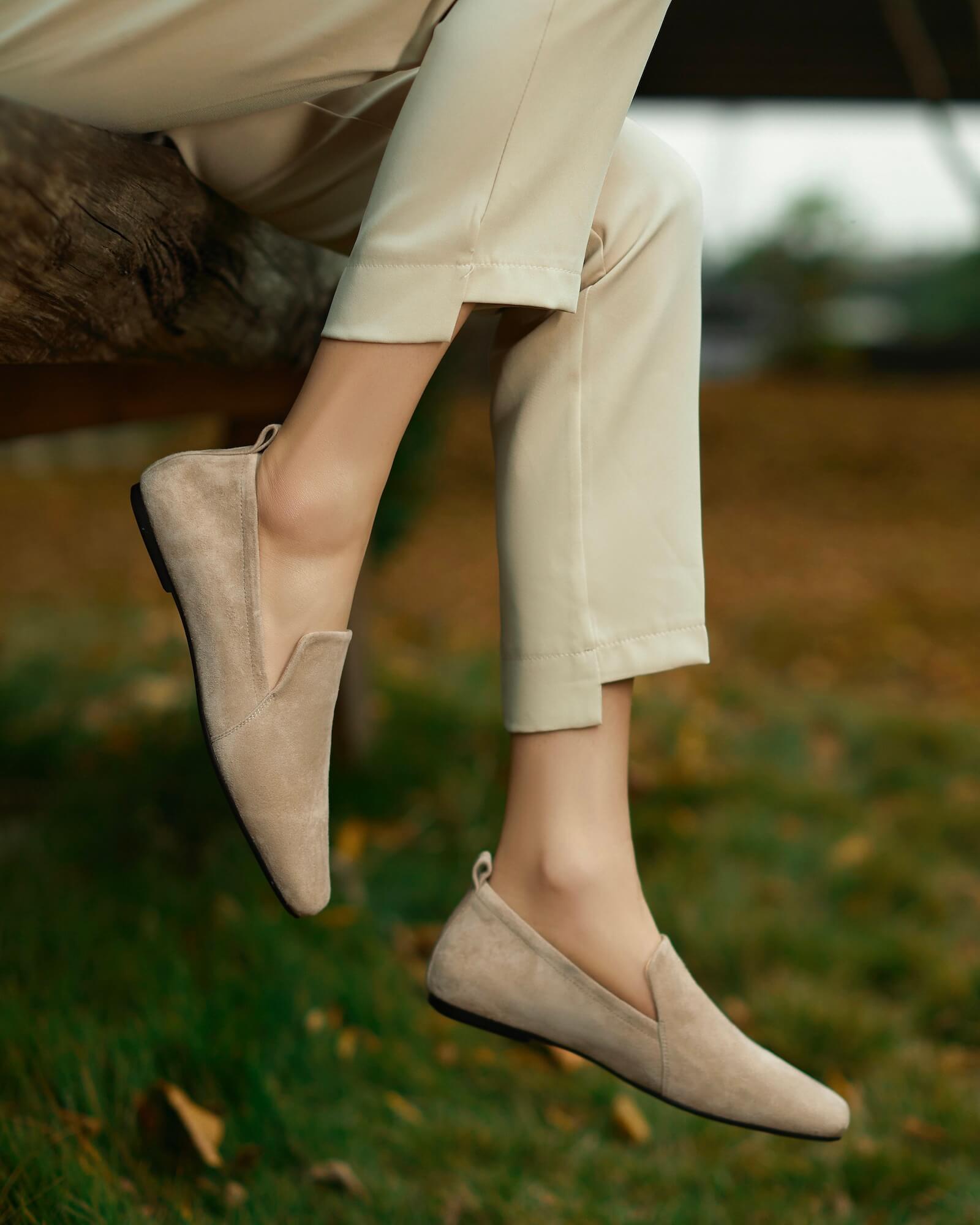 lima-leather-loafers-nude-model-2