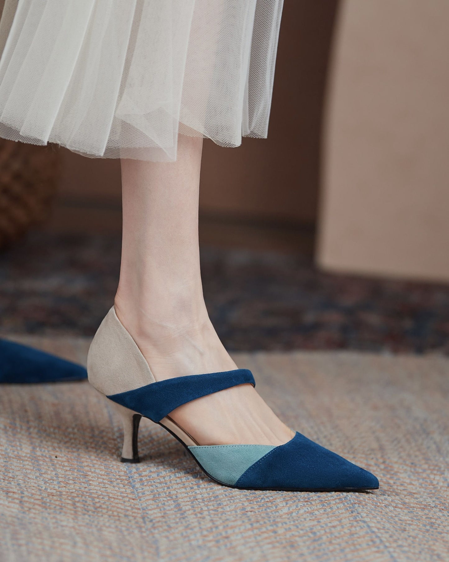 Nifee - Contrast Color Pumps