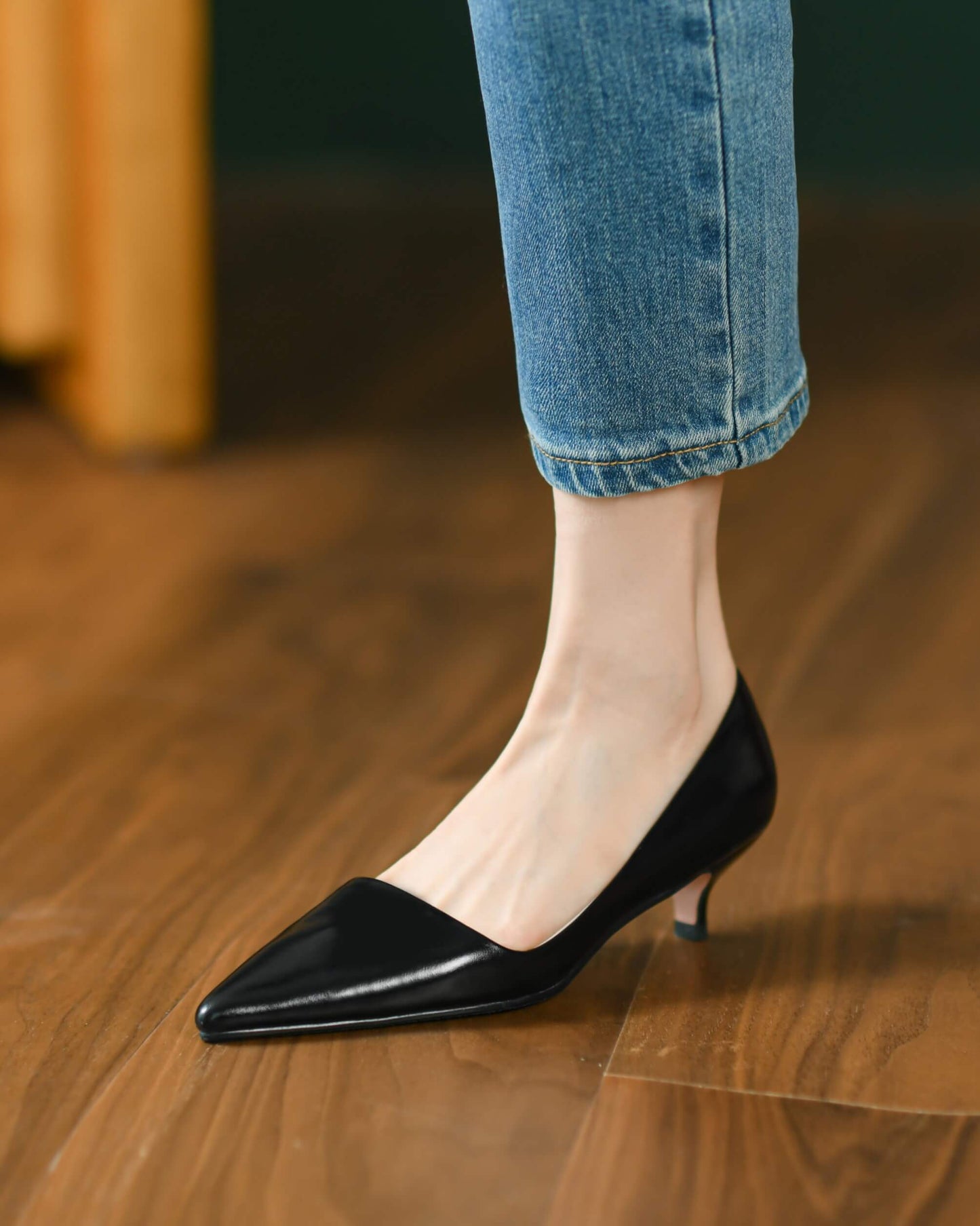 Mico - Kitten Heel Pumps