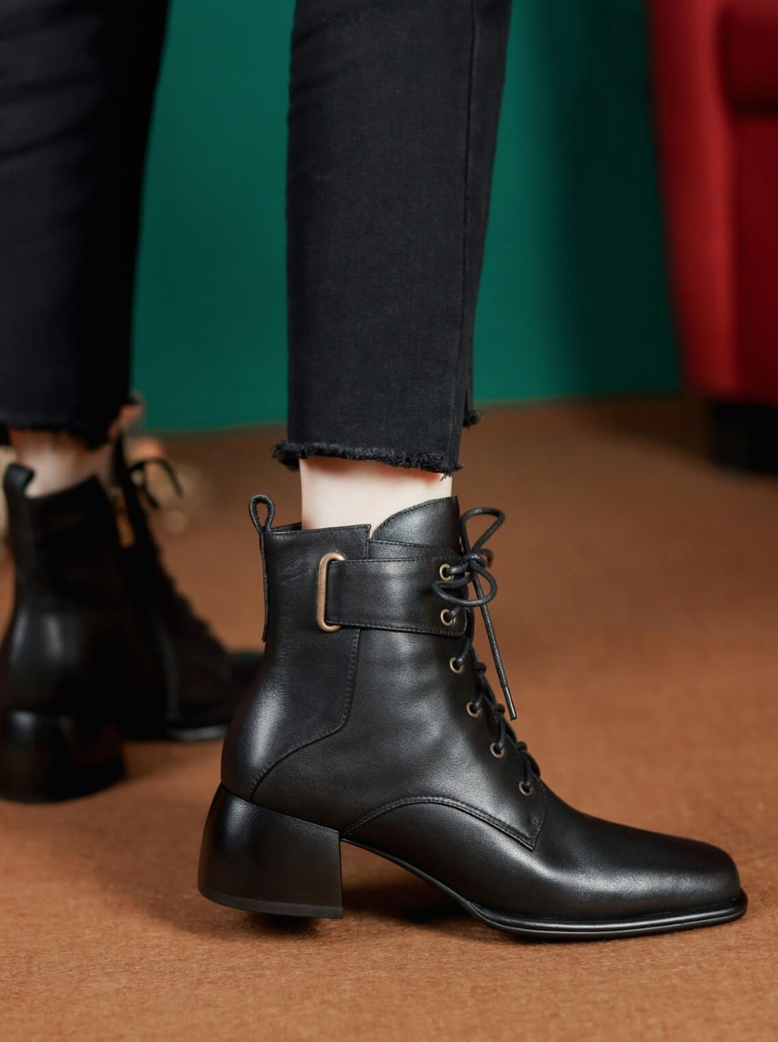 Almer-Black-Leather-Boots-Model-1