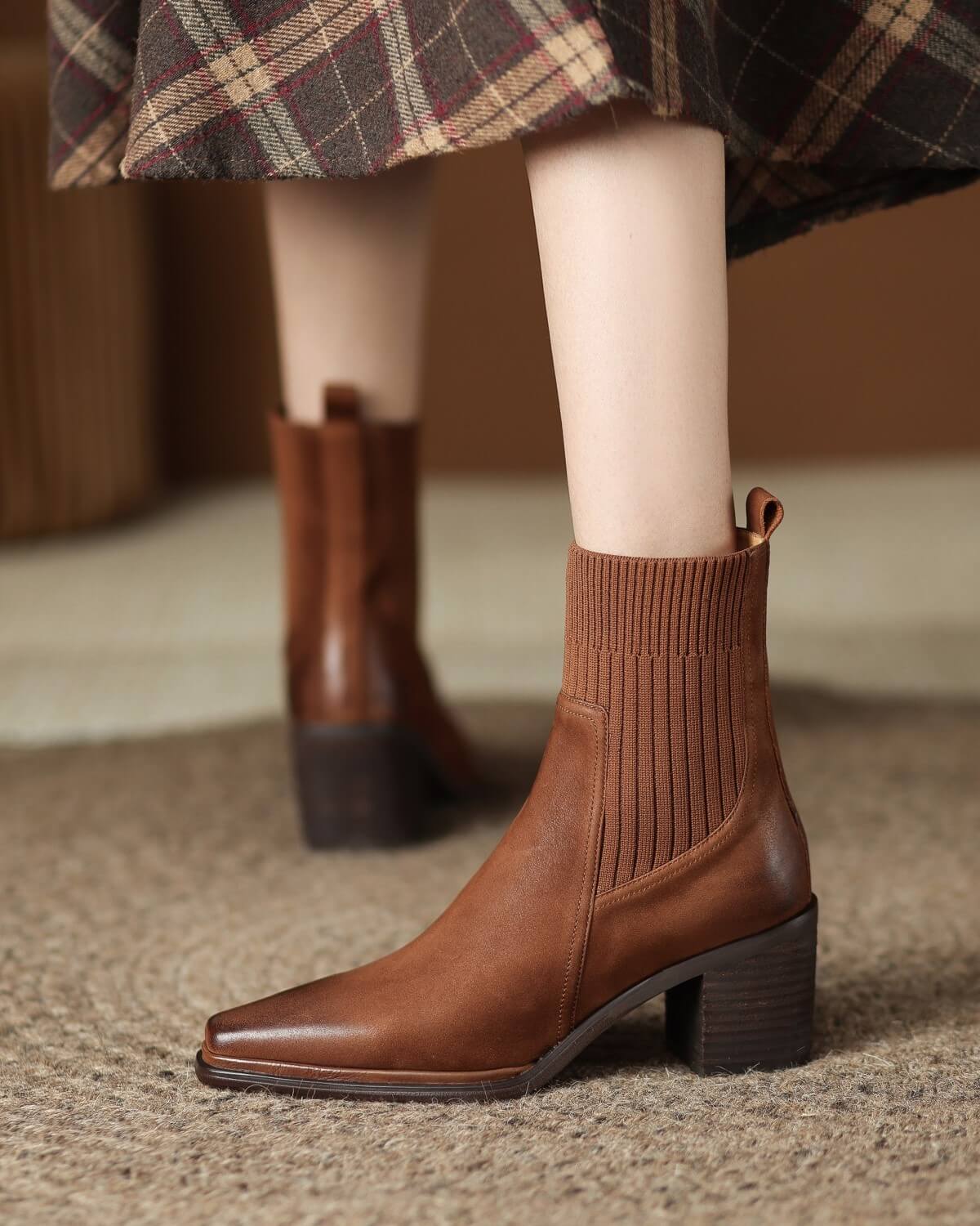 Chino-Nubuck-Leather-Brown-Chelsea-Boots-Model