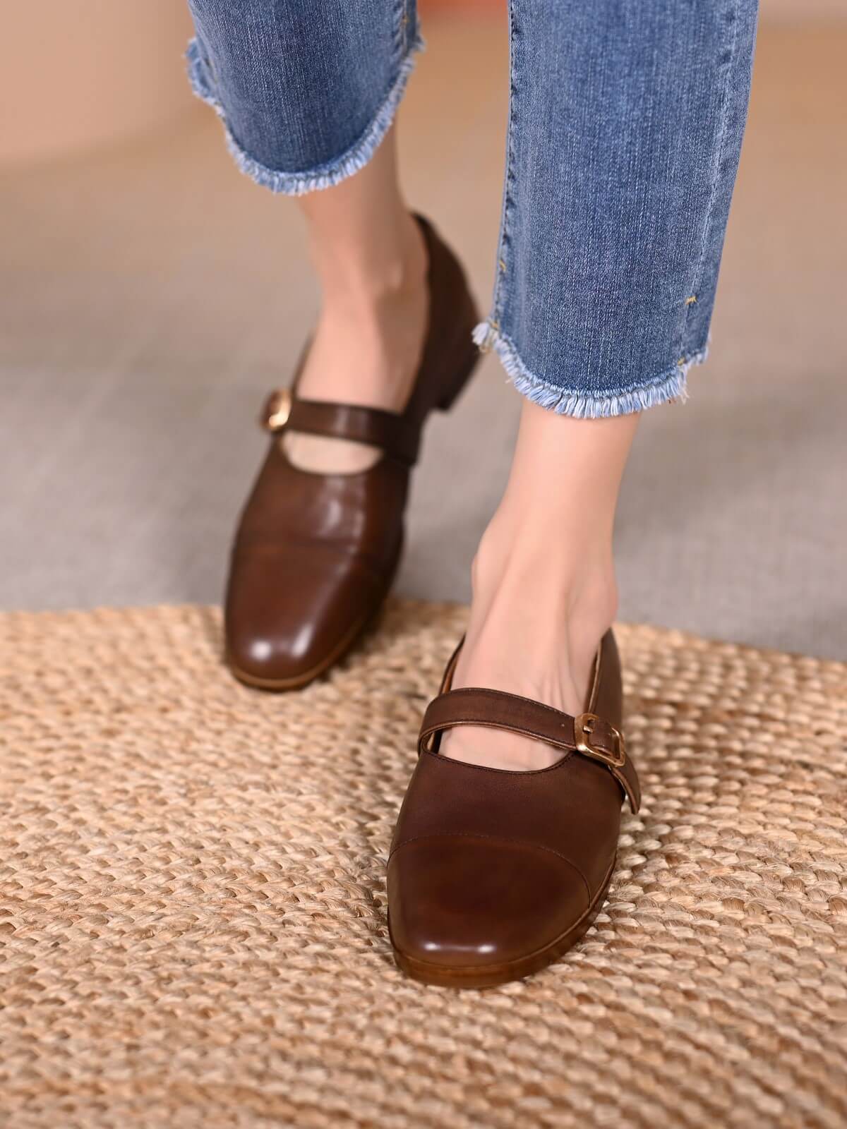Elina-Brown-Leather-Loafers-Model