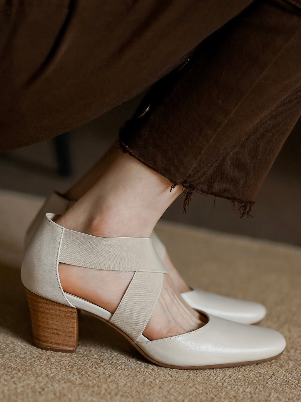 Ganna-White-Leather-Pumps-2