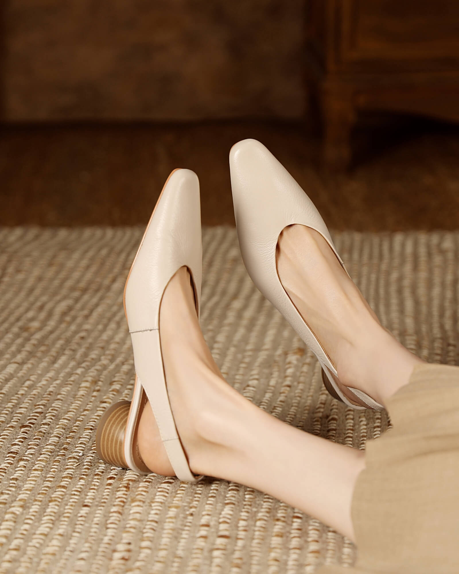 Ganni-beige-lambskin-slingback-pumps-model-1