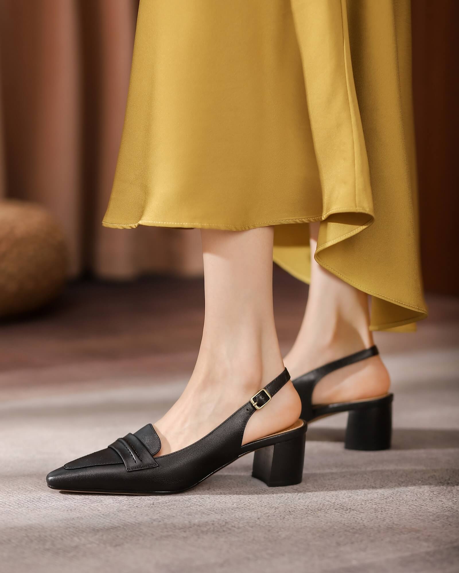 Gero-Black-Leather-Slingback-Pumps-Model