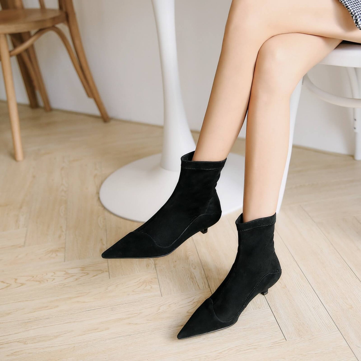 Kaly-Kitten-Heels-Pointed-Toe-Stitching-Vamp-Black-Ankle-Boots-Suede-Model