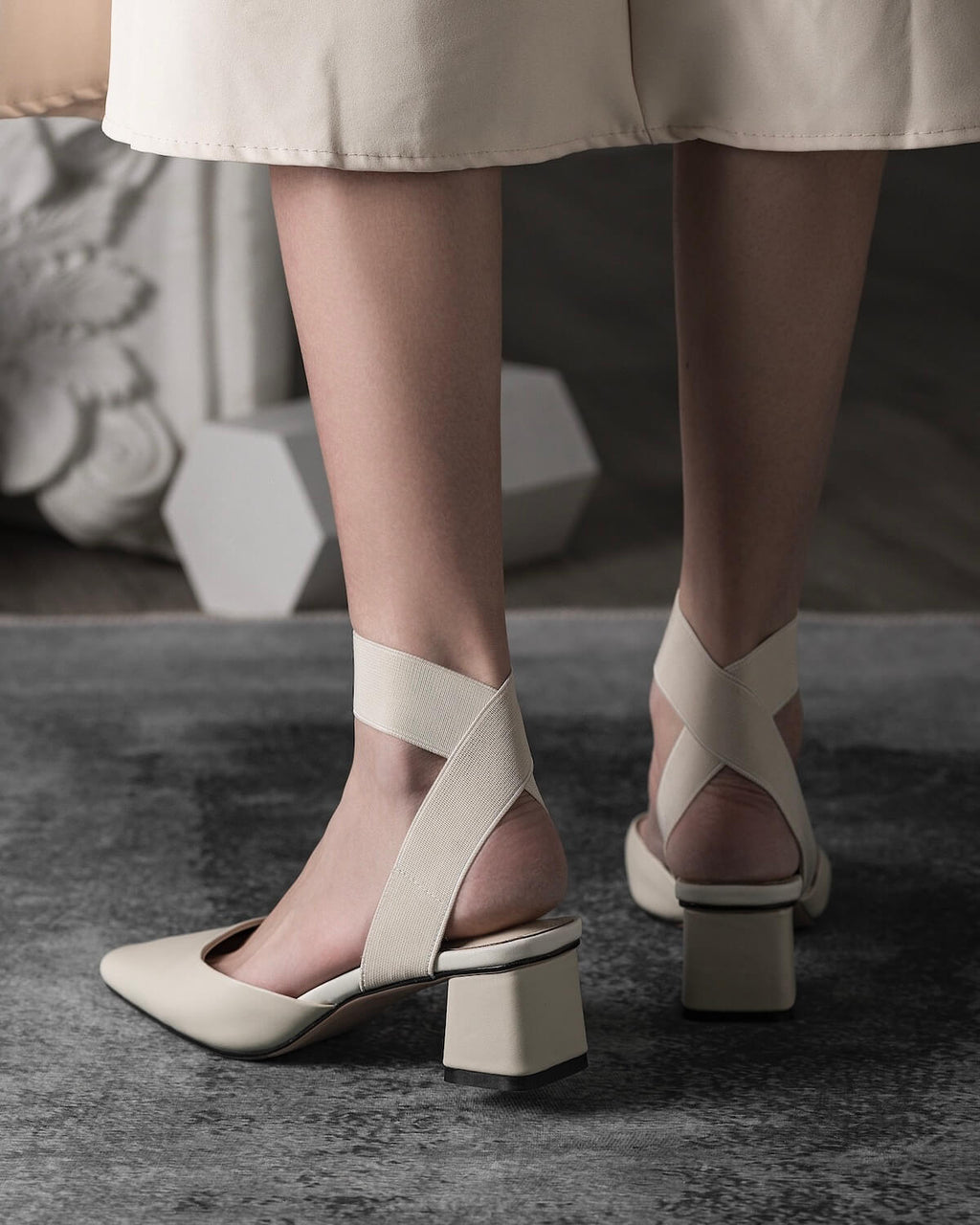 Lanna-cross-strap-white-leather-pumps-model-2