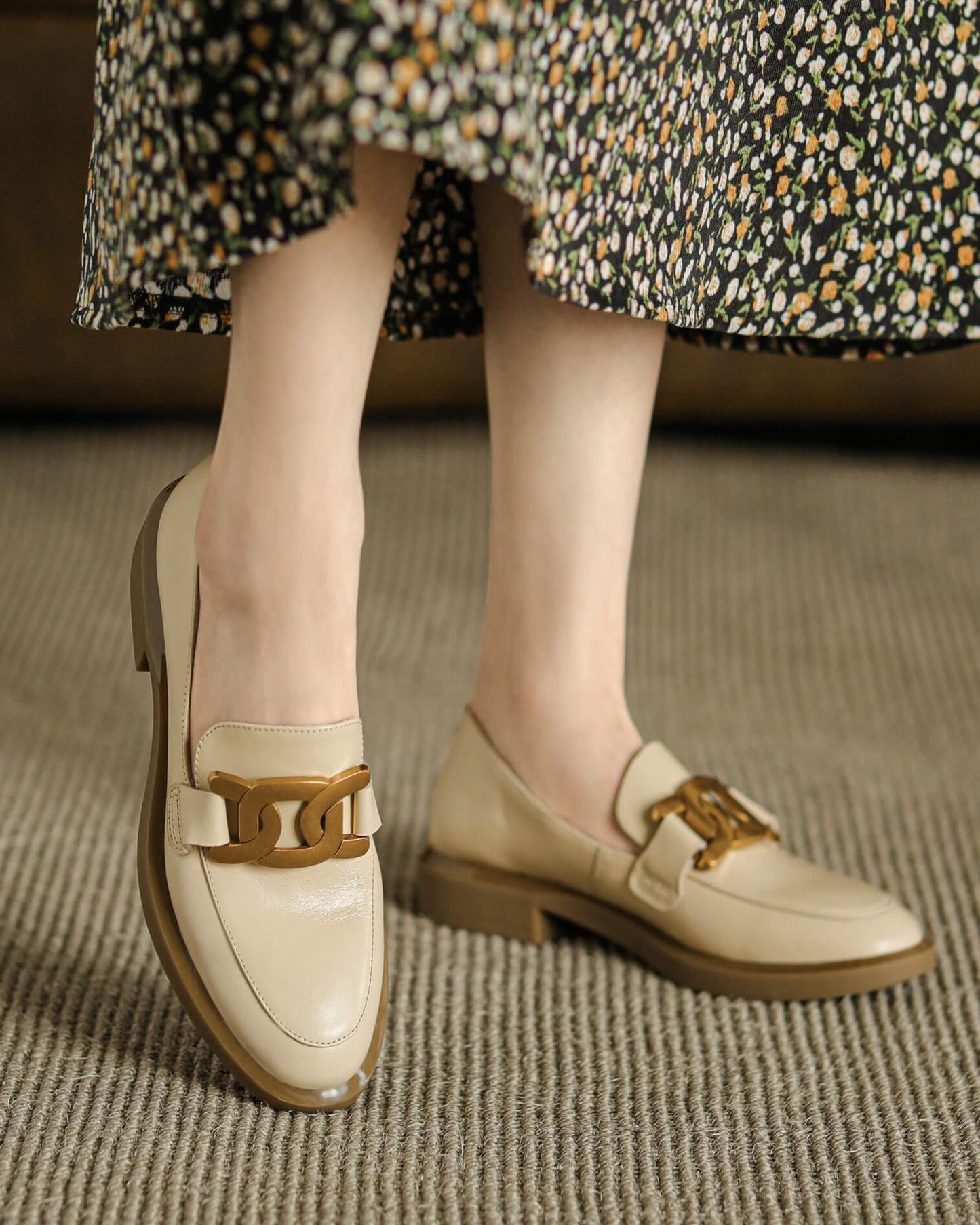 Para-Nude-Leather-Loafers-Model-1