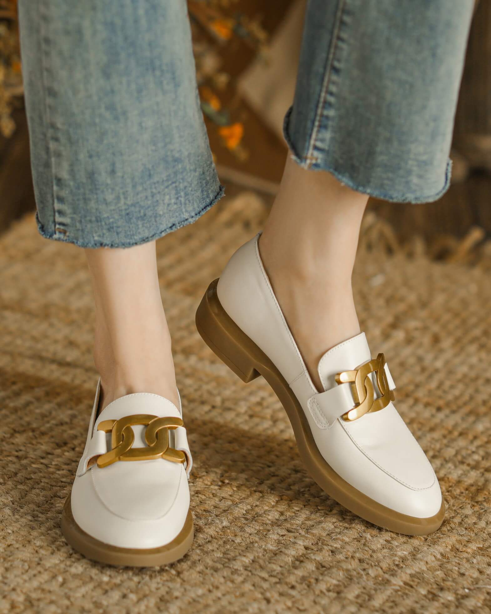 Para-White-Leather-Loafers-Model-1