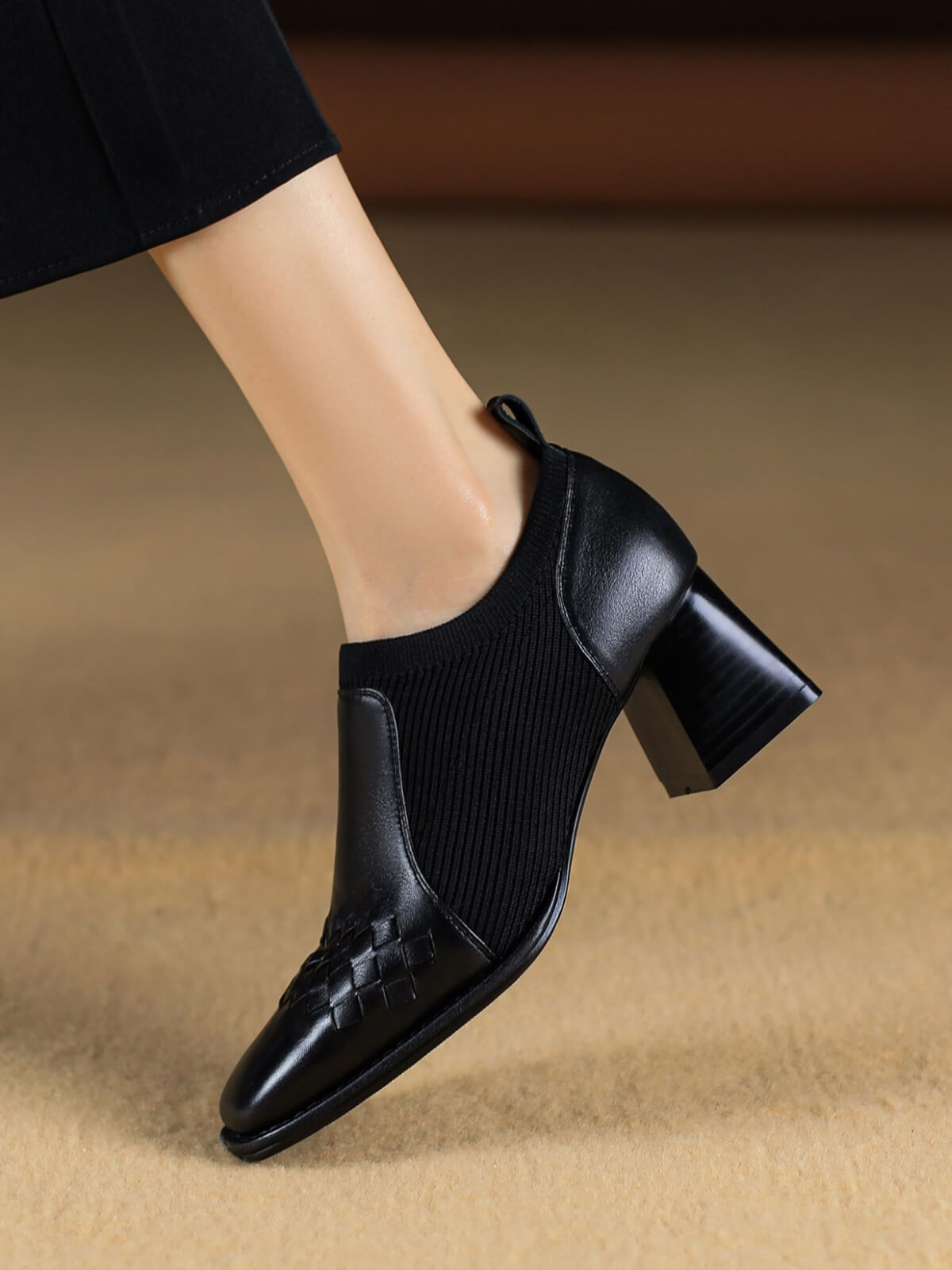 Rafa-Black-Leather-Ankle-Boots-Model