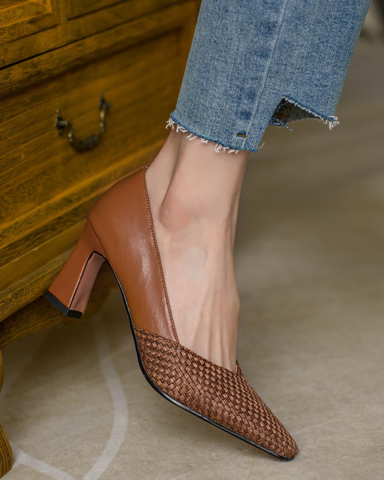 Ston-Brown-Woven-Heels-Model-2