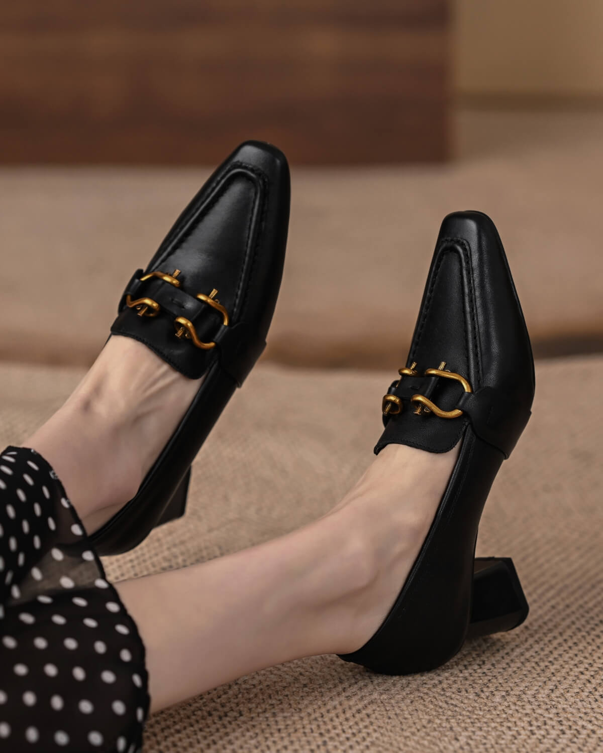 Vala-Black-Leather-Block-Heel-Loafers-Model-1