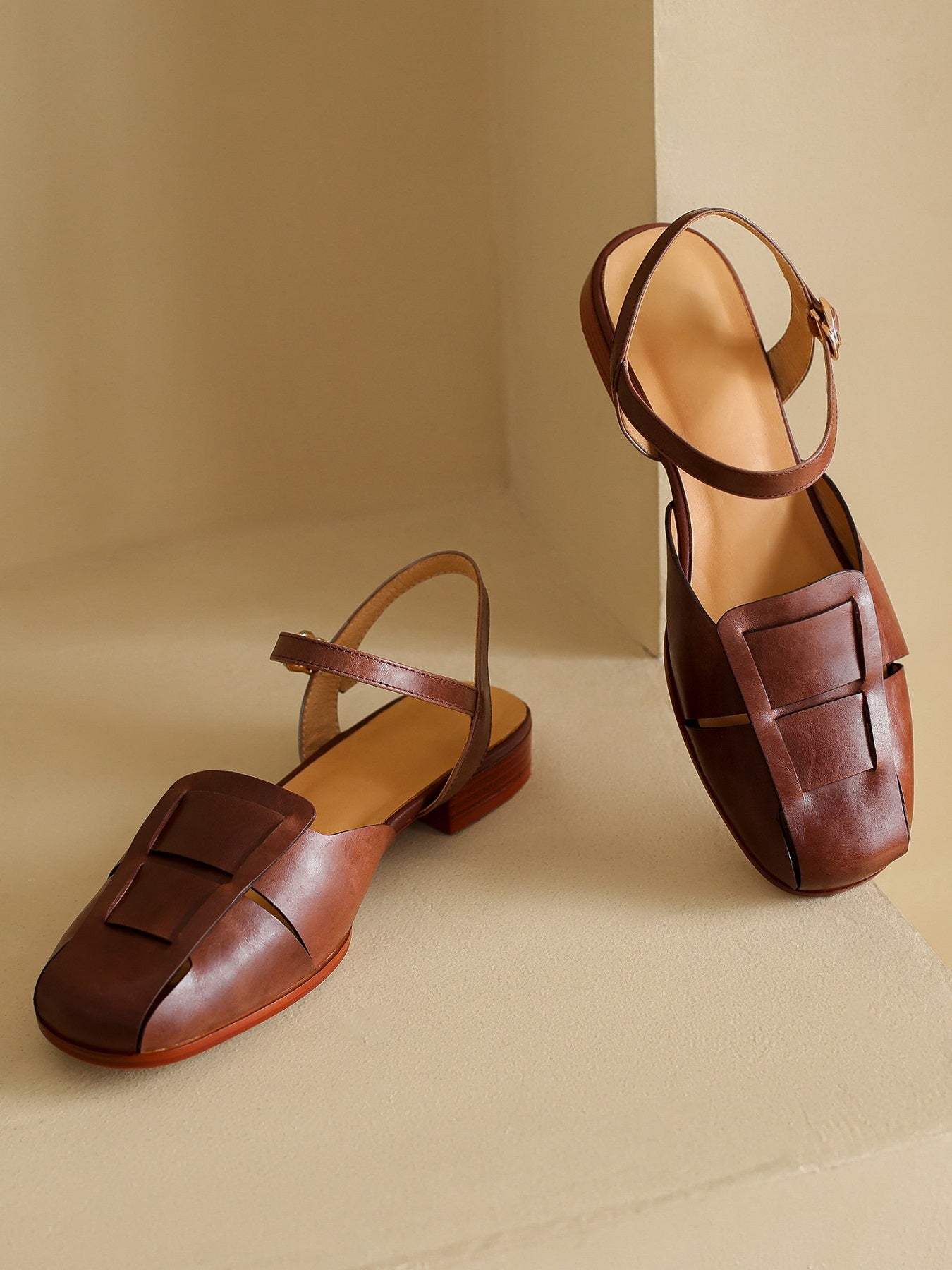 Voda-Brown-Leather-Flat-Sandals-1