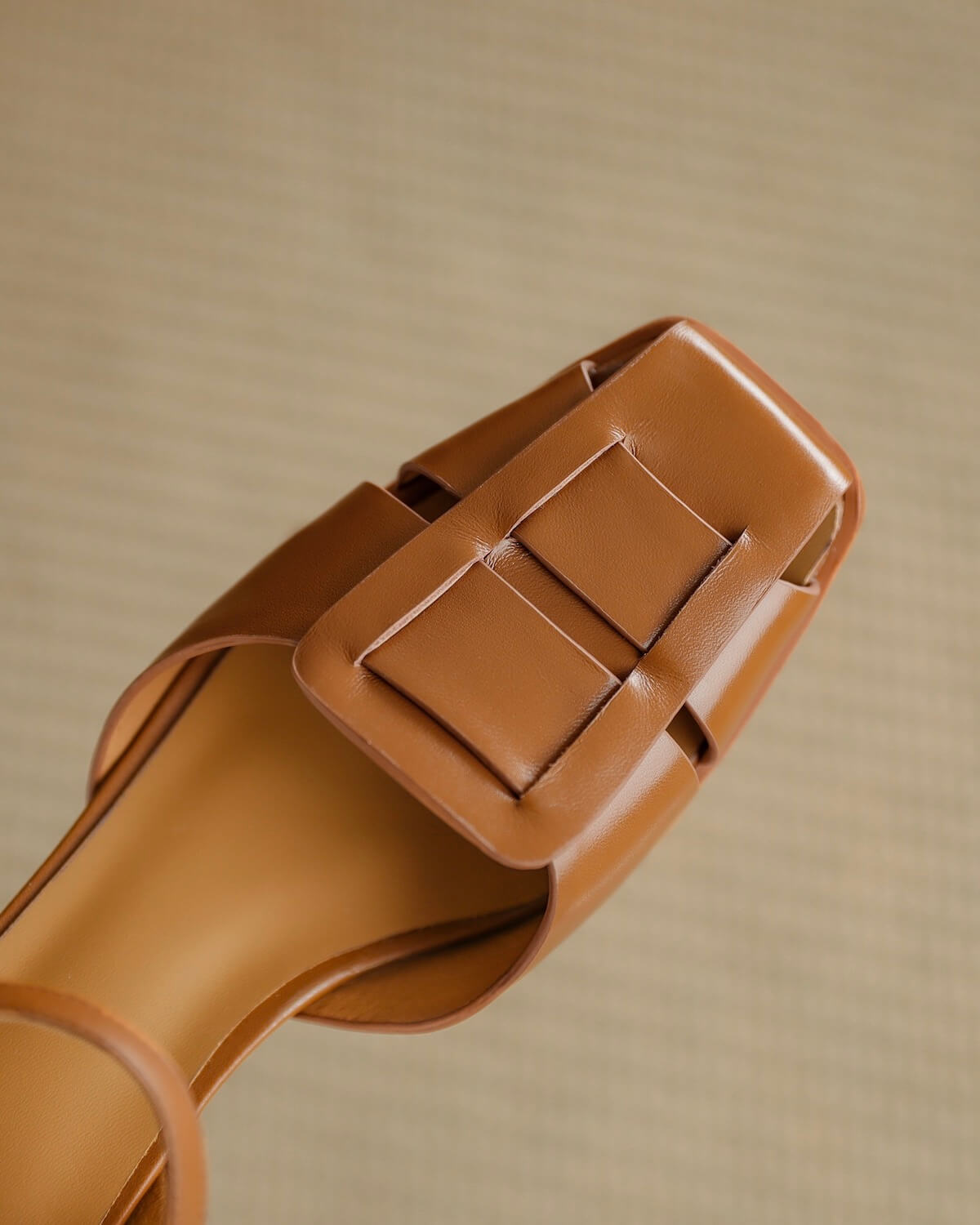 Voda-block-heel-brown-leather-fisherman-sandals-4